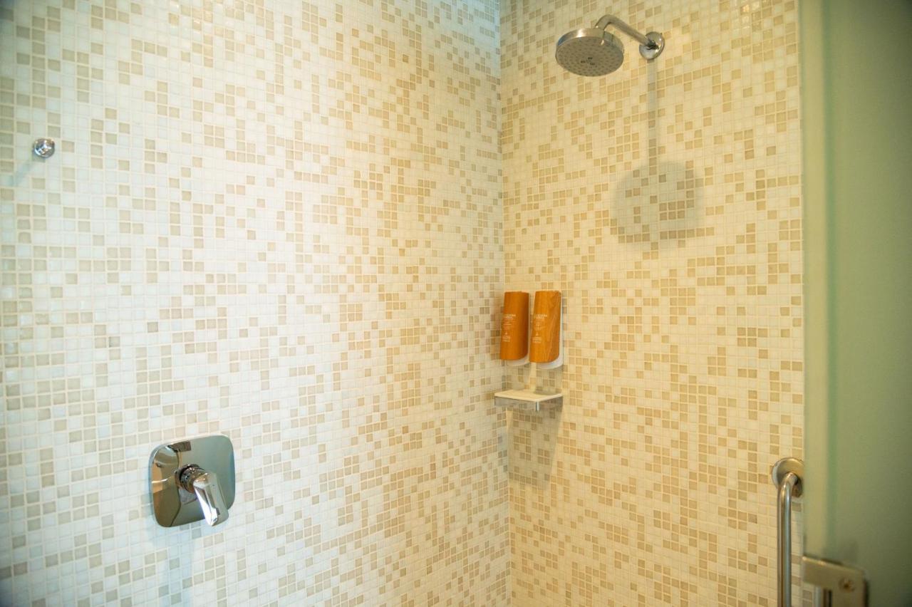 Quarto King com Acesso Direto à Piscina - Frente ao Mar - Apenas Adultos