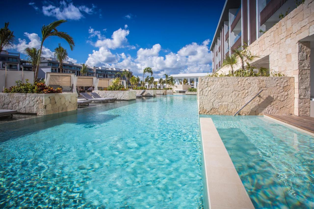 Swim Up suite Outdoor Jacuzzi Wifi,1281186568:JPEG