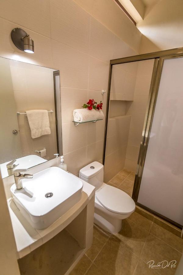 Chambre Lits Jumeaux avec Salle de Bains