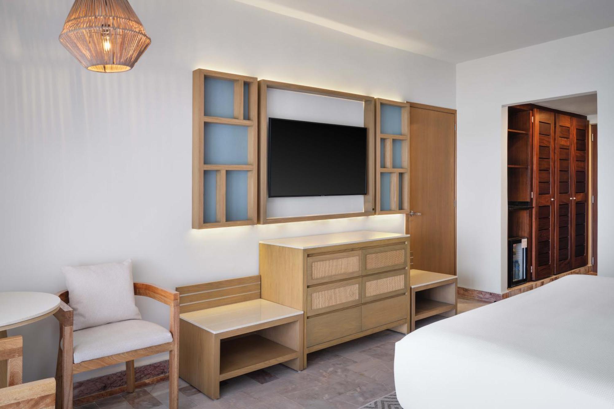 Superior King Room Lagoon View Non-Smoking