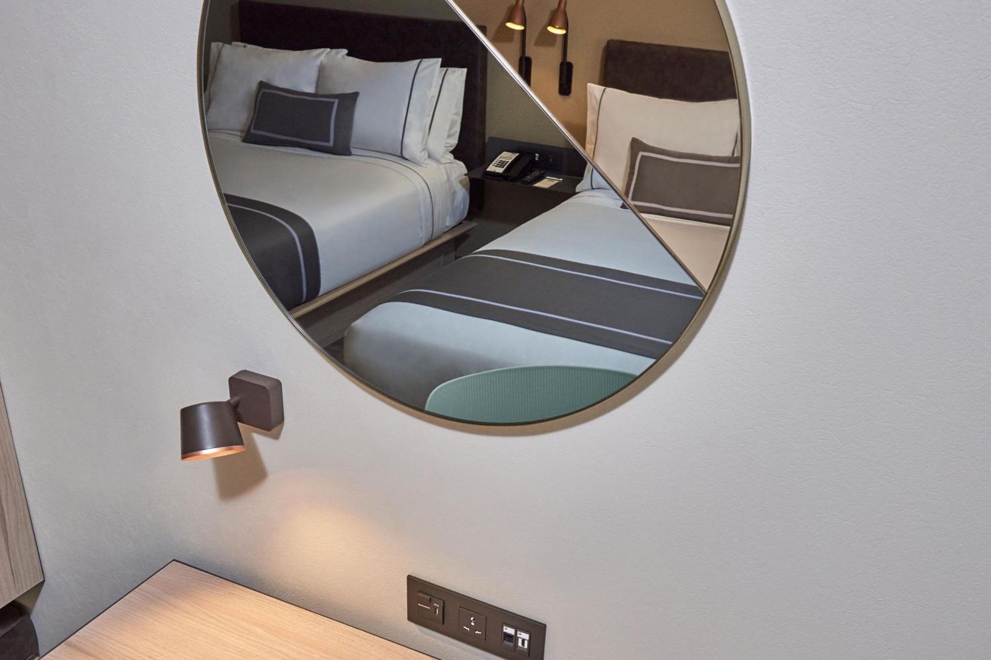 Quarto Duplo com 2 Camas de Casal