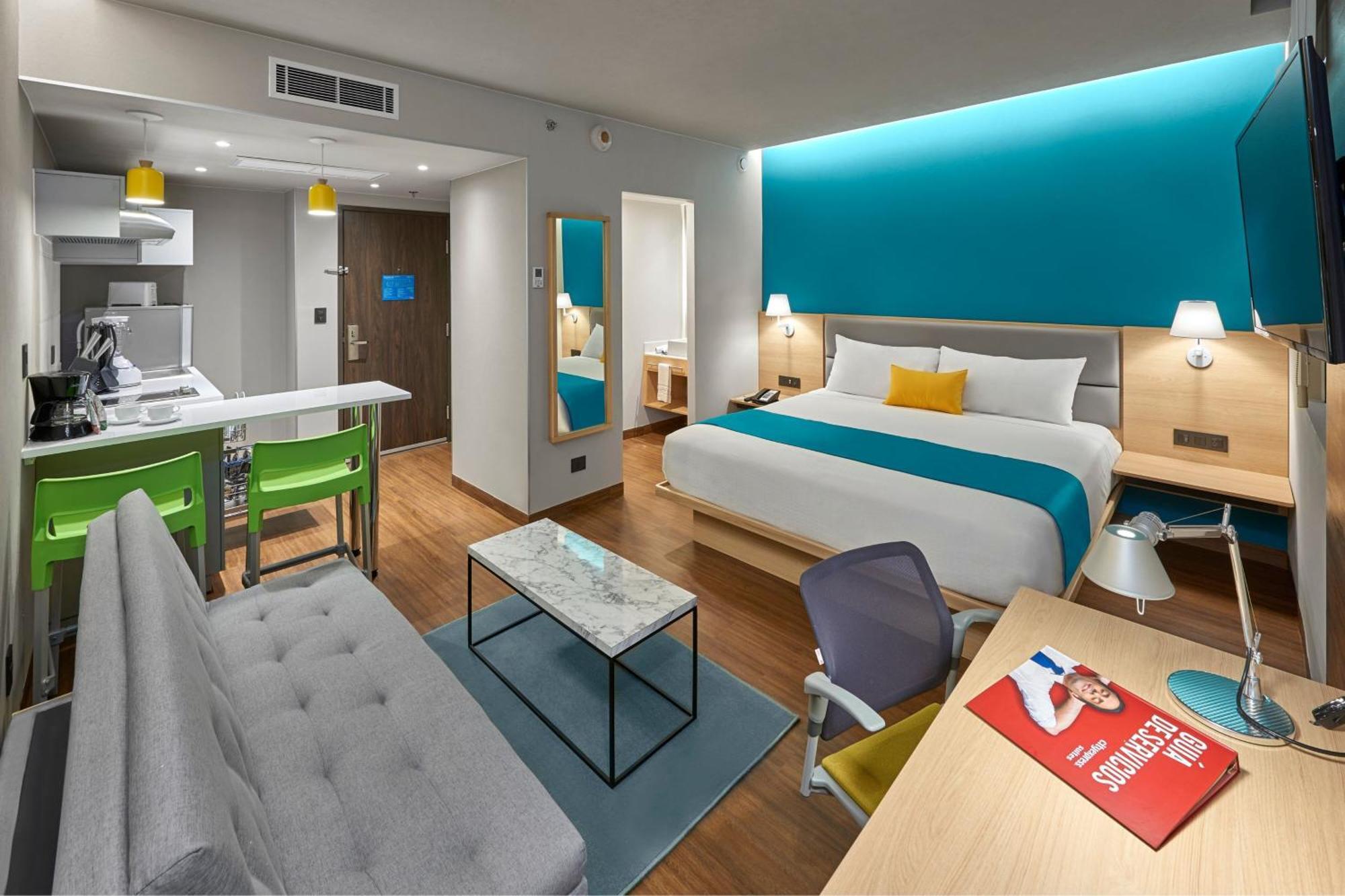 Large King Suite with Sofa Bed