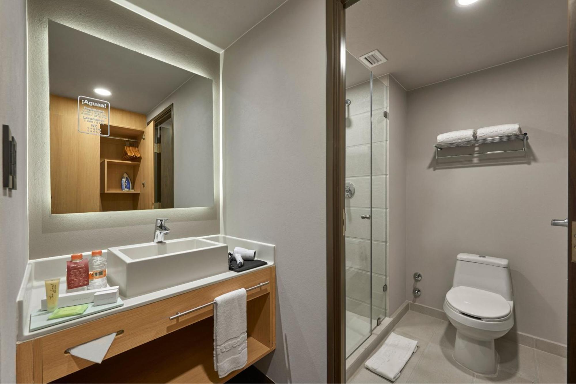 Suite King com um Sofá-Cama