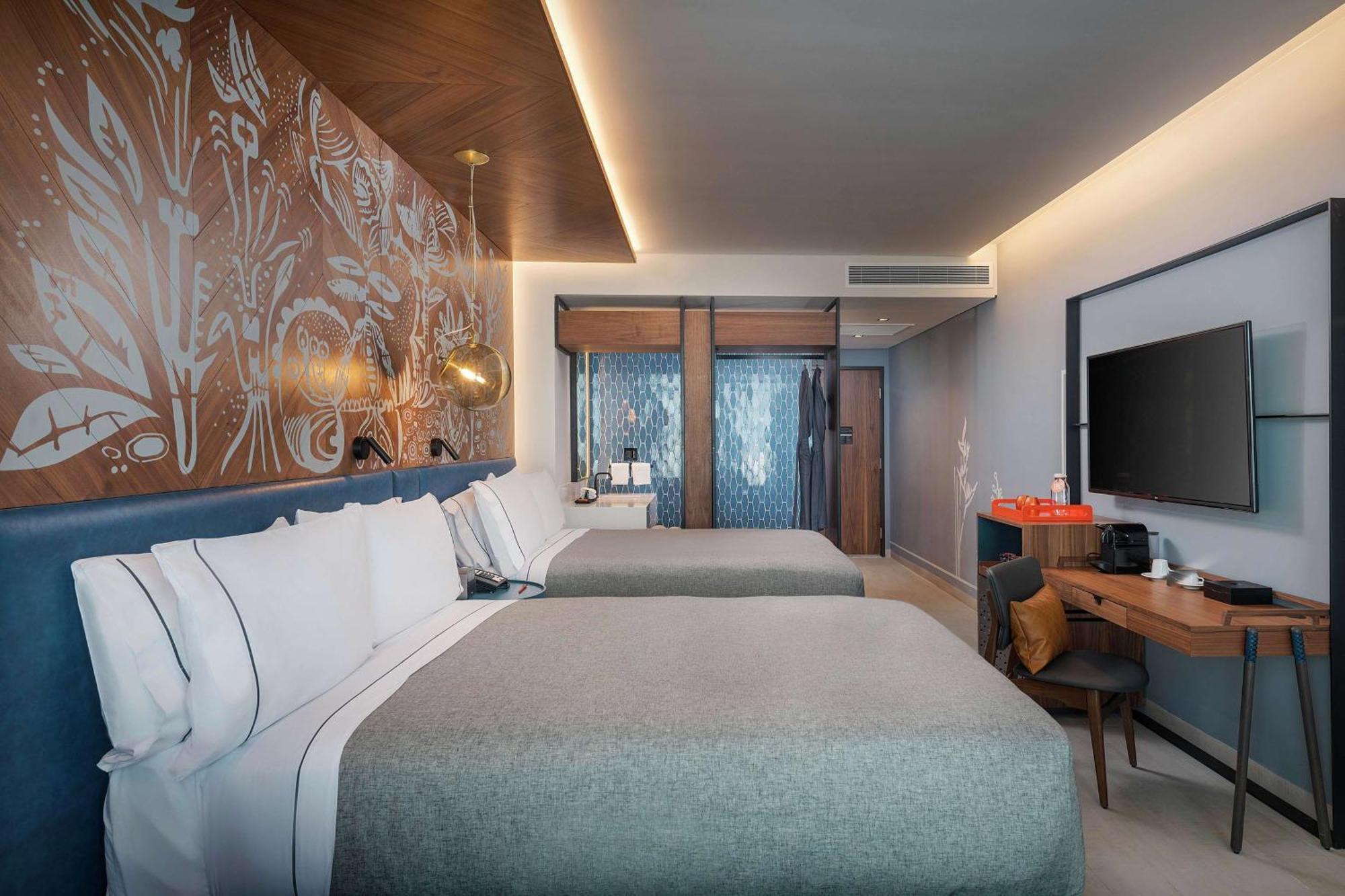 Premium Queen Room Two Queen Beds Sunset Bay View,1606620277:JPEG