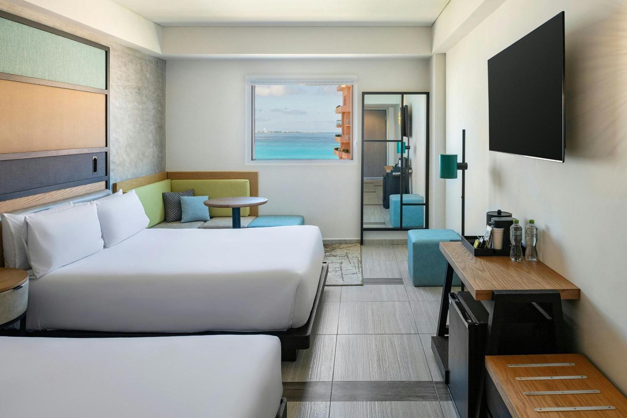 Aloft Partial View Guest room 2 Queen Complimentary open bar