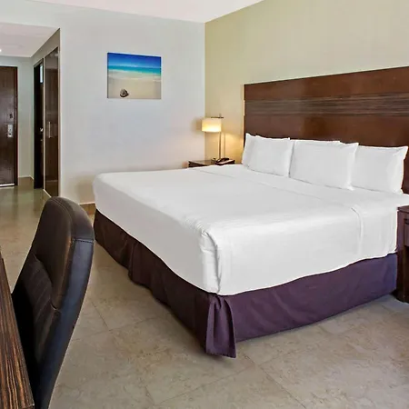 Wyndham Garden Cancun Downtown-2
