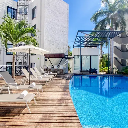 Seven Boutique Unit #36-3